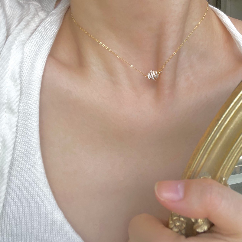 Luxury Pearl Necklace For Women With Magnetic Clasp Choker Design_voghion.com