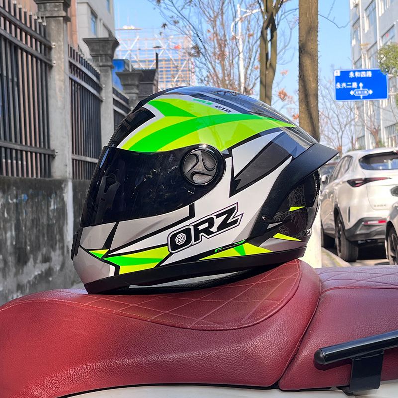 녹색 비행 용과 홍차