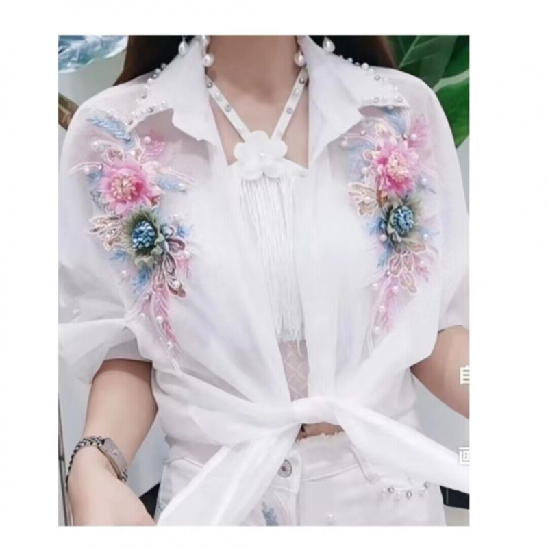 Heavy Three-Dimensional Flower Sunscreen Shirt - Detail 1