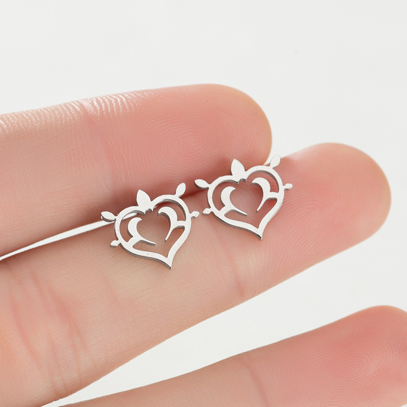 1 Pair Simple Style Geometric Letter Heart Shape Stainless Steel Plating Ear Studs display picture 3