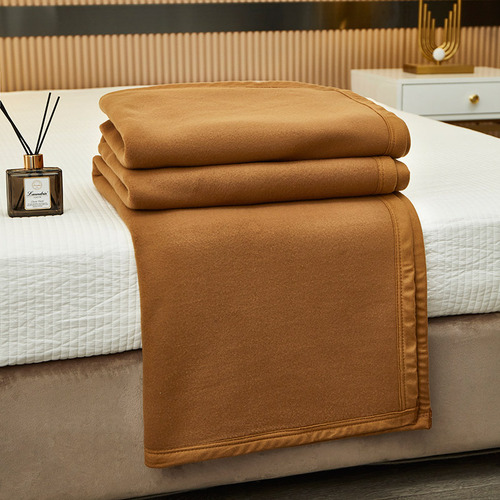 Export wholesale double-sided fleece blanket solid color polyester blanket hotel blanket student civil affairs disaster relief blanket ship blanket