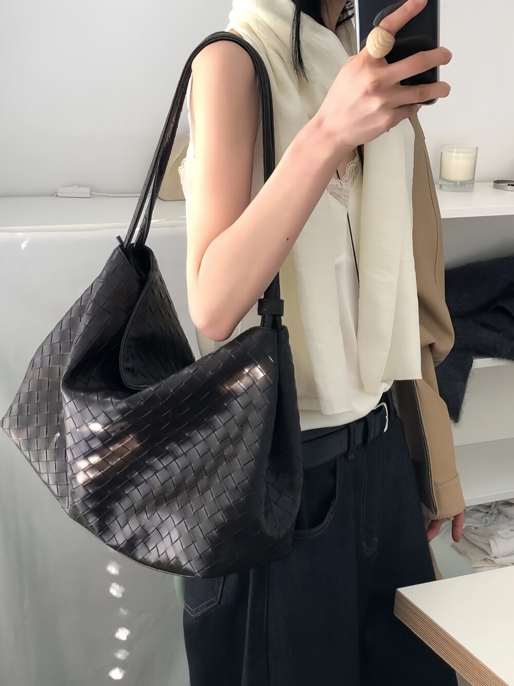 Korean cross-border monorow women's vintage niche large-capacity woven bag casual shoulder underarm tote bag