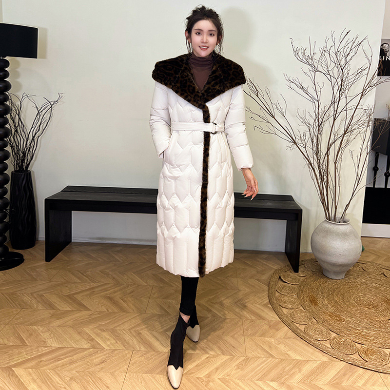 La moda coreana transfronteriza engrosada y delgada ropa de algodón encapuchada caliente otoño y invierno mujer delgada tamaño grande con chaqueta L - 7XL image 1