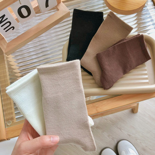 Women's New Polyester Socks, Mid-Length, Autumn and Winter, Sweat-Absorbent, Breathable, Warm, Solid Color, Stacked Socks, Trendy Socks Wholesale