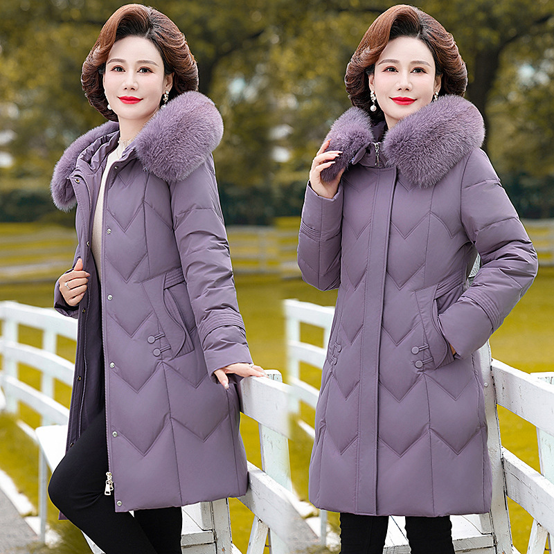 专柜狐狸毛领中年妈妈羽绒服2025冬显瘦修身阔太太保暖白鸭绒外套