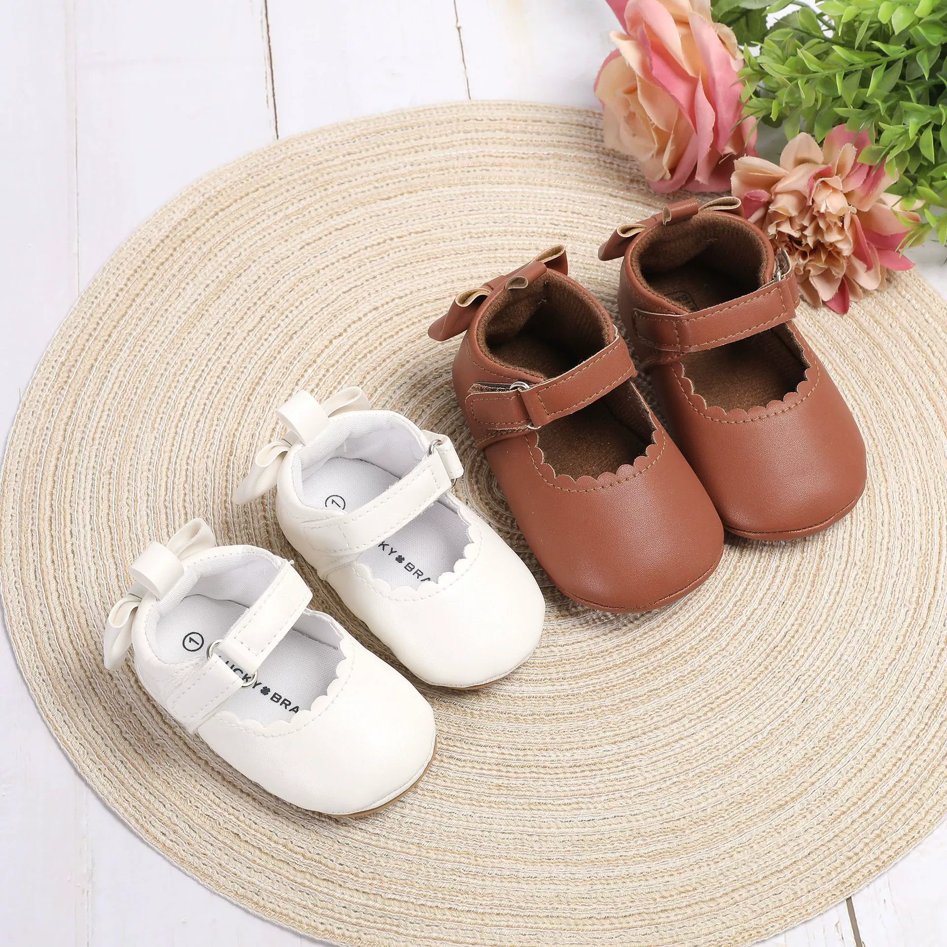 2024 Внешняя торговля Новая Принцесса обувь Кожаный Материал Женская детская обувь Butterfly непроницаемая резиновая подошва Детская обувь baby