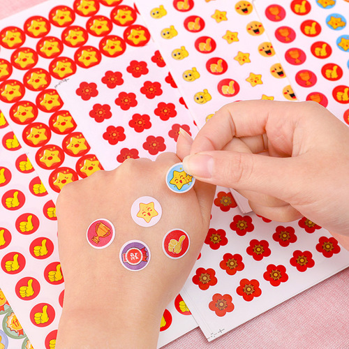 Little red flower reward stickers for elementary school students, cute thumb stickers, kindergarten praise smiley emoticon stickers, 10 pieces