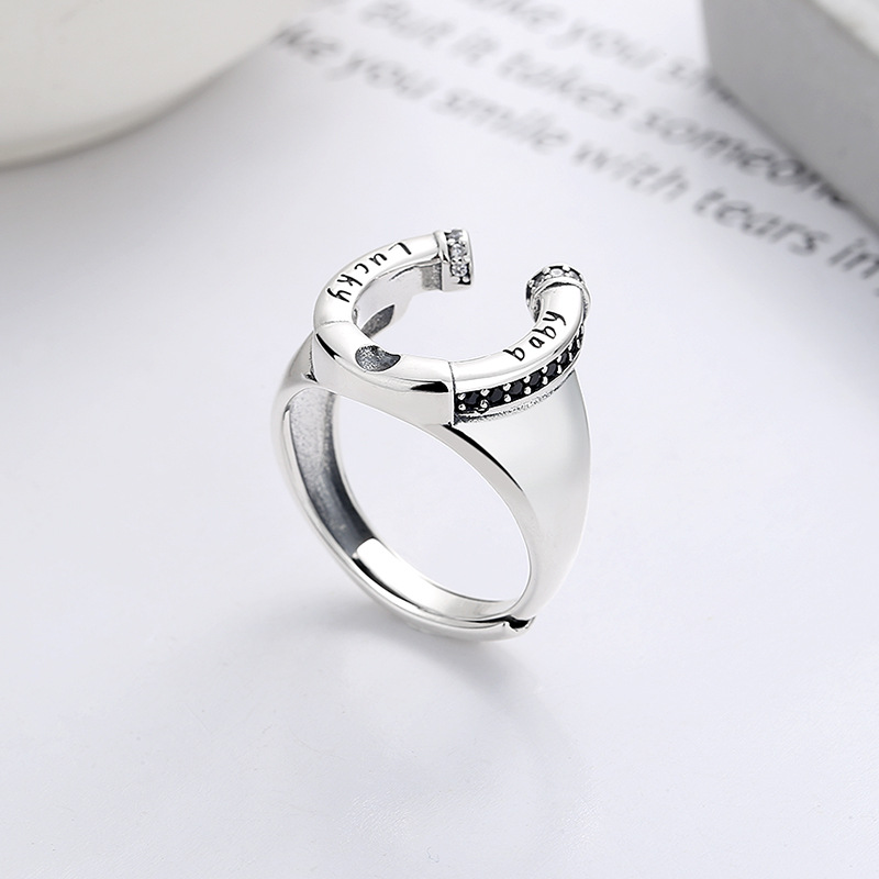 Retro fashionable creative design trend one size ring with letters