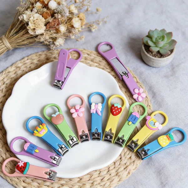 Cartoon Cute Fruit Nail Clippers Travel Portable Nail Clippers Creative Mini Folding Nail Scissors Wholesale