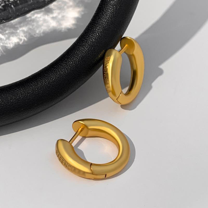 Retro matte golden small design hoop earrings