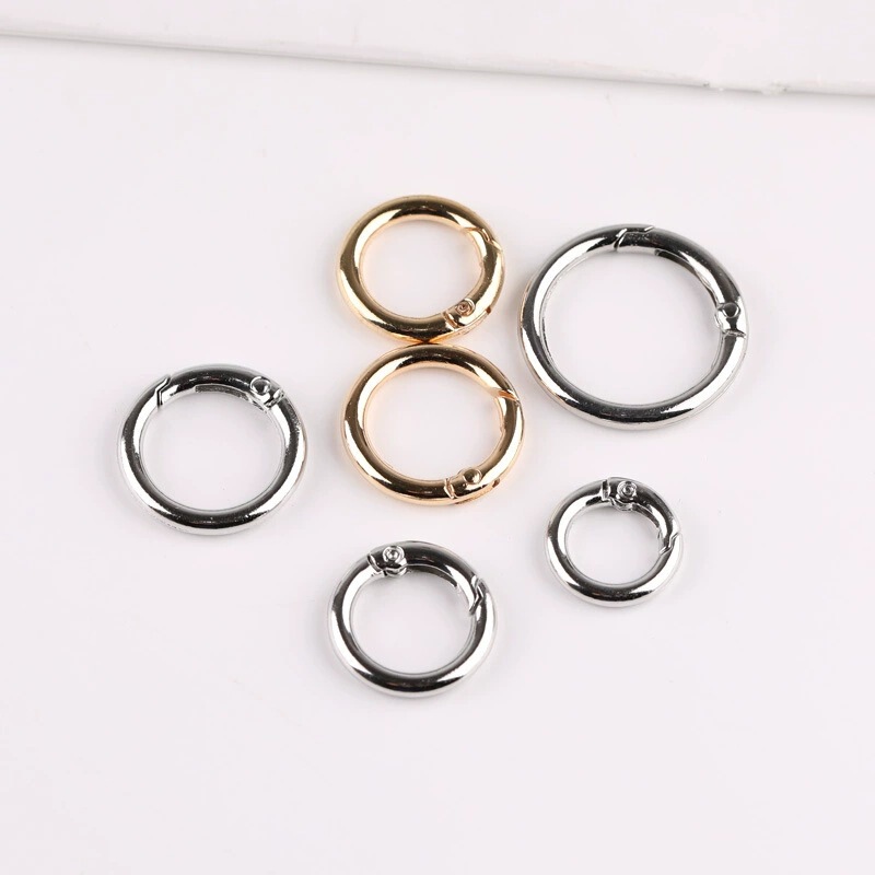 マルチ仕様オープンスプリングリングバッグハードウェアアクセサリースプリングバックルバッグウォーターカップハングバックルオープンリングキーホルダー|undefined
