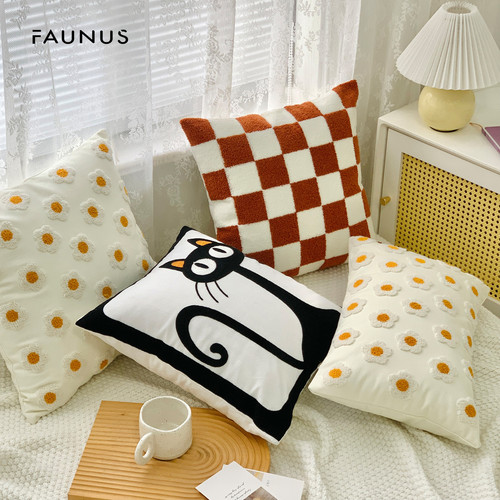 Ins style cream style famous paintings beautiful back embroidery sofa pillow pearl earrings Mona Lisa cotton cushion living room