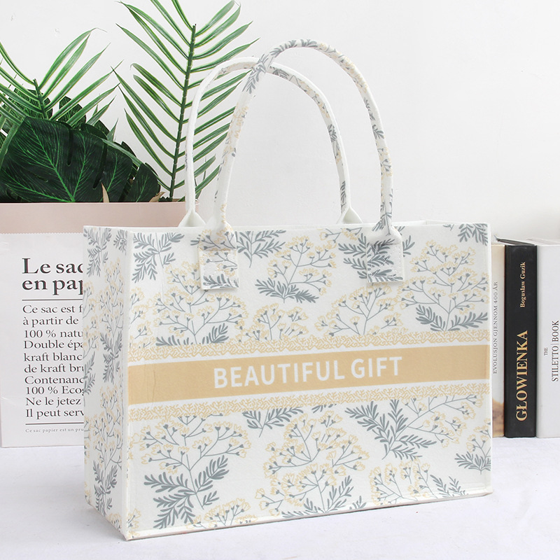 손으로 그린 꽃과 식물; 35*25*12cm