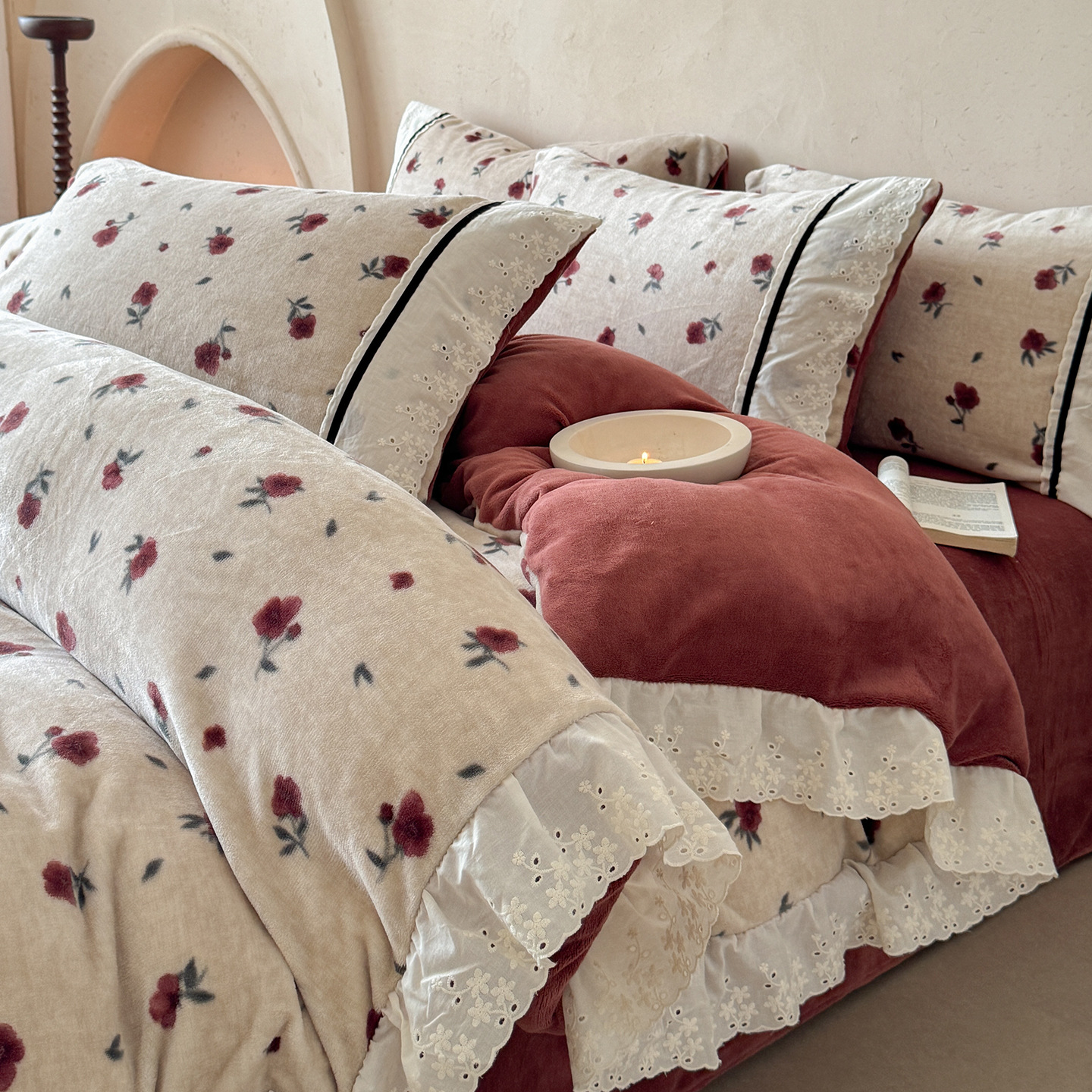 Set copripiumino vintage ricamato in velluto di cotone boho_voghion.com