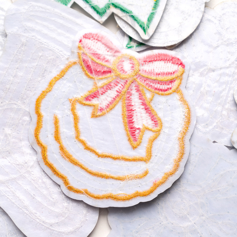 クロスボーダーコンピュータ刺繍ステッカークリスマススパンコール刺繍サンタクロースクリスマスツリースノーフレーク雪だるまヘラジカ刺繍布ステッカー|undefined