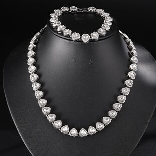 Popular fashion glass heart-shaped peach heart inlaid with diamonds Cuban women's accessories necklace bracelet jewelry set light luxury niche
