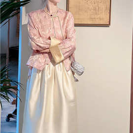 新中式国风套装裙2024新款气质高端清冷感高级感盘扣粉色两件套女