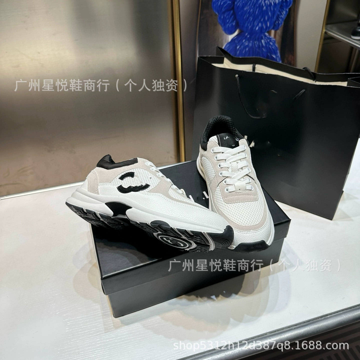 Вышитые женские кроссовки на толстой подошве серебристо-белого цвета, мода весна 2025, новые низкие спортивные кроссовки для улицы