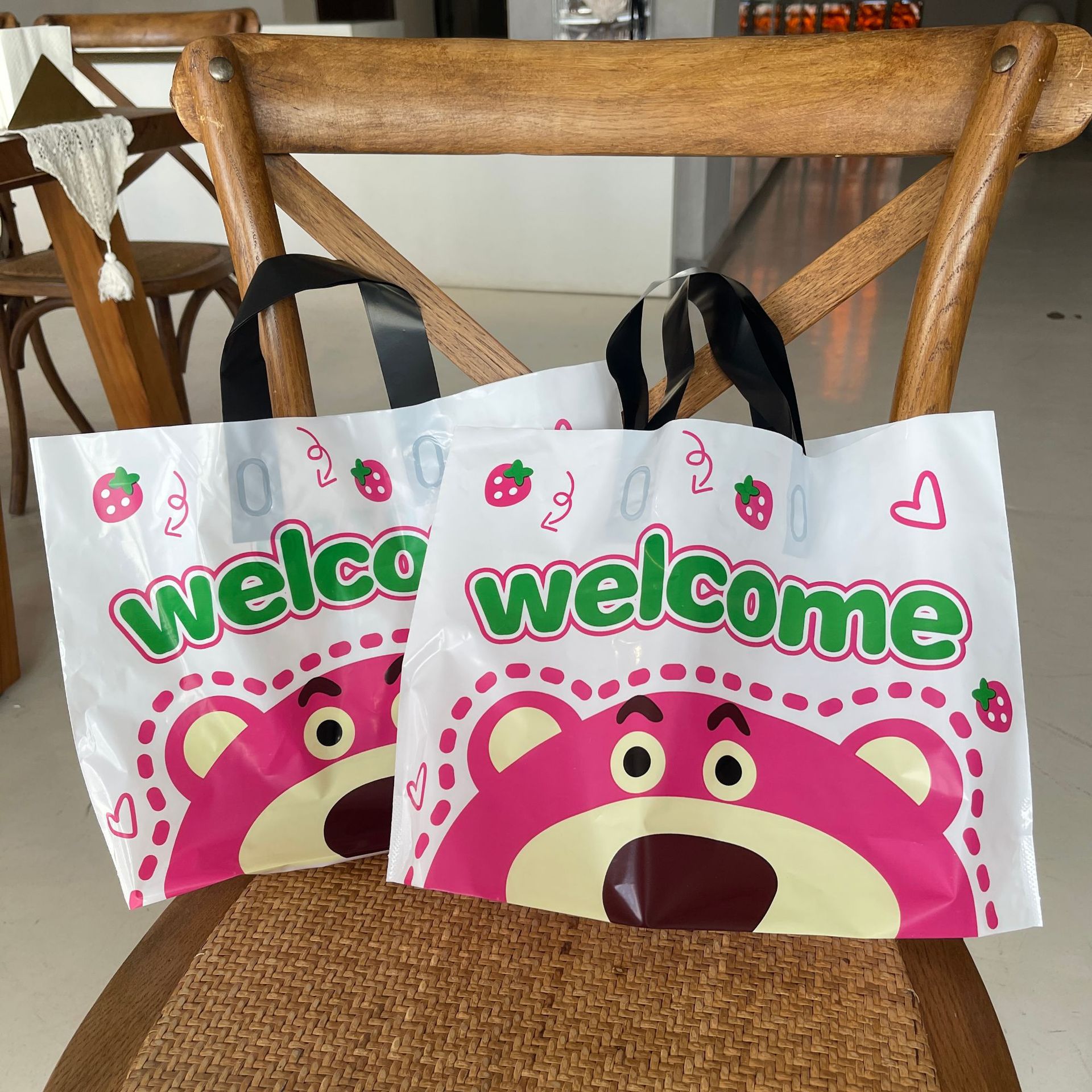 東北大花袋子批發塑料手提服裝禮品印花袋服裝店購物童裝店包裝