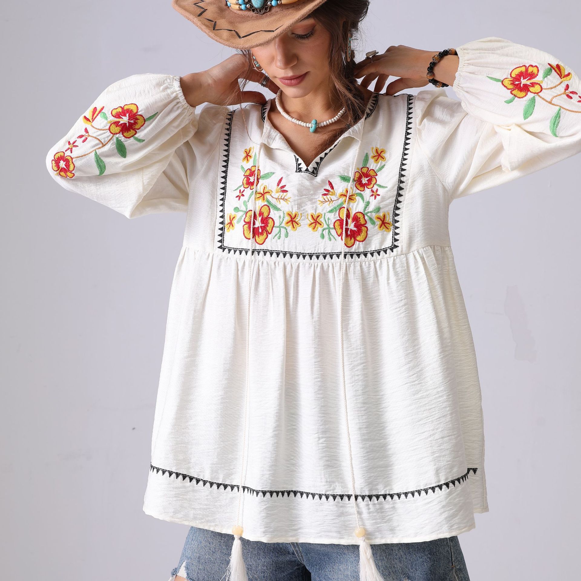 Europa y América primavera y otoño nueva industria pesada bordada V-collar francés camisa de manga larga mujer bohemia chaqueta suelta image 3