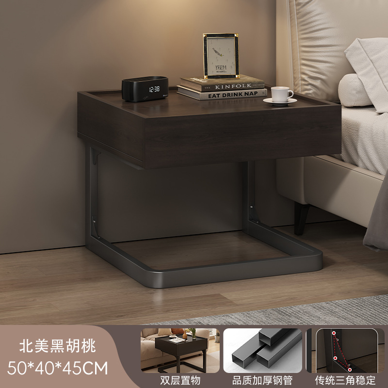 Mesa de cabecera lujosa alta sensación de hotel gabinete de almacenamiento pequeño sentido de diseño creativo de nicho estante alternativa artefacto