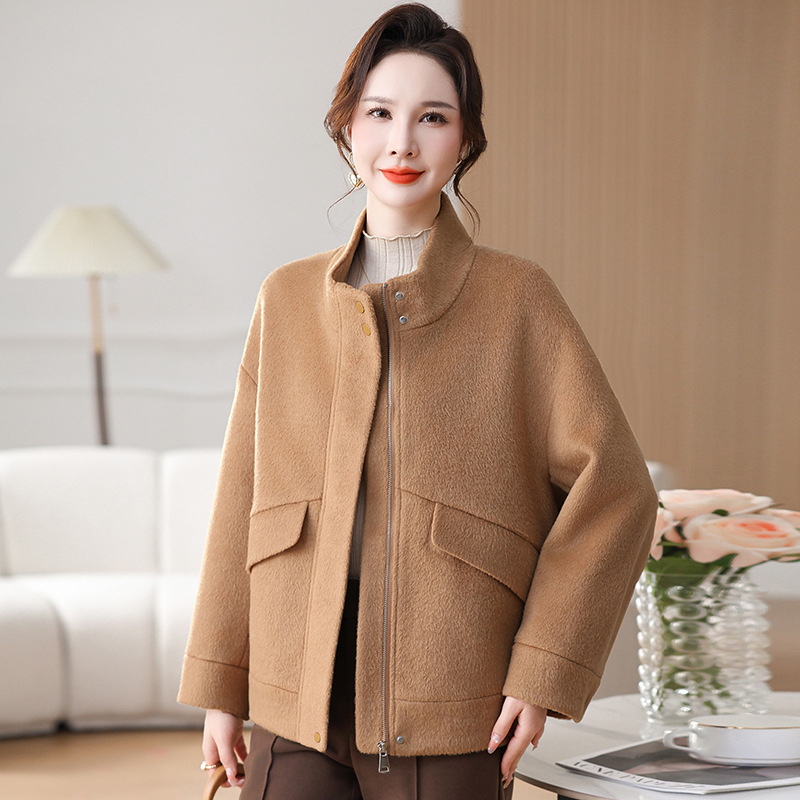 재고 봄 가을 겨울 새로운 작은 캐주얼 짧은 양모 코트 기관차 칼라 양모 코트 여성 의류