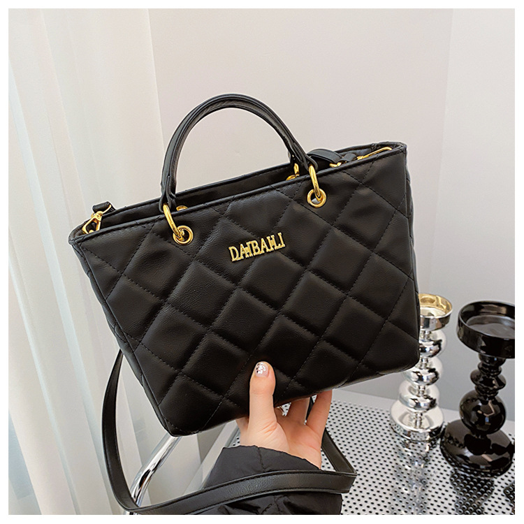 2023 Winter New Lingge Large Capacity Bag Women's Fashion Versatile One Shoulder Commuter Crossbody Tote Bag_voghion.com