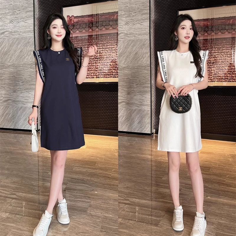 Новое платье весна-лето 2024 в европейском стиле с тяжелой вышивкой, буквенным узором, ребристыми манжетами и эффектом стройности для женщин