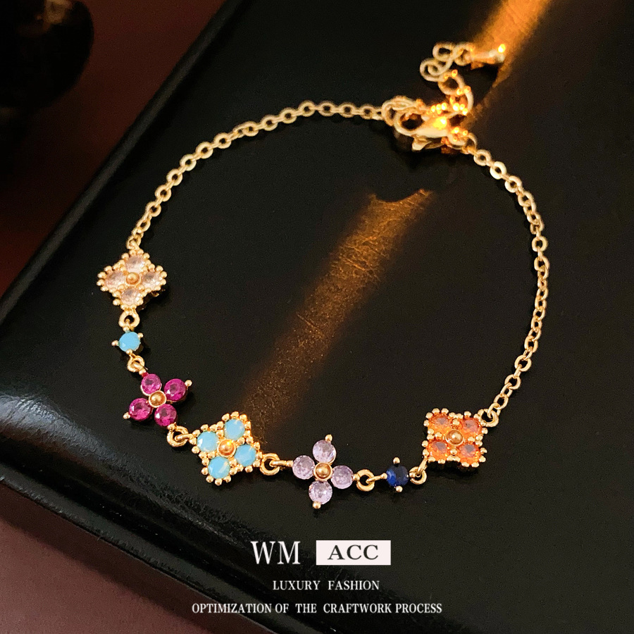 Pulsera de flores de circón de color galvanoplastia de oro real Pulsera exquisita de todo fósforo de viaje de moda Pulsera ligera de lujo de alta calidad para mujer image 1