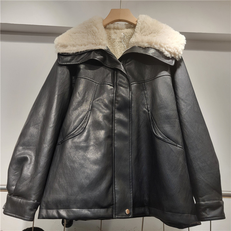 Cordero cosido gran chaqueta de cuero chaqueta de invierno de mujer nueva moda suelta con lana gruesa chaqueta de piel