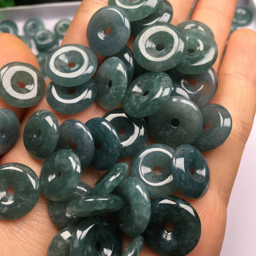 Burmese jade A goods ice type dangerous material small jade buckle jade pendant pendant woven jade crafts manufacturer wholesale