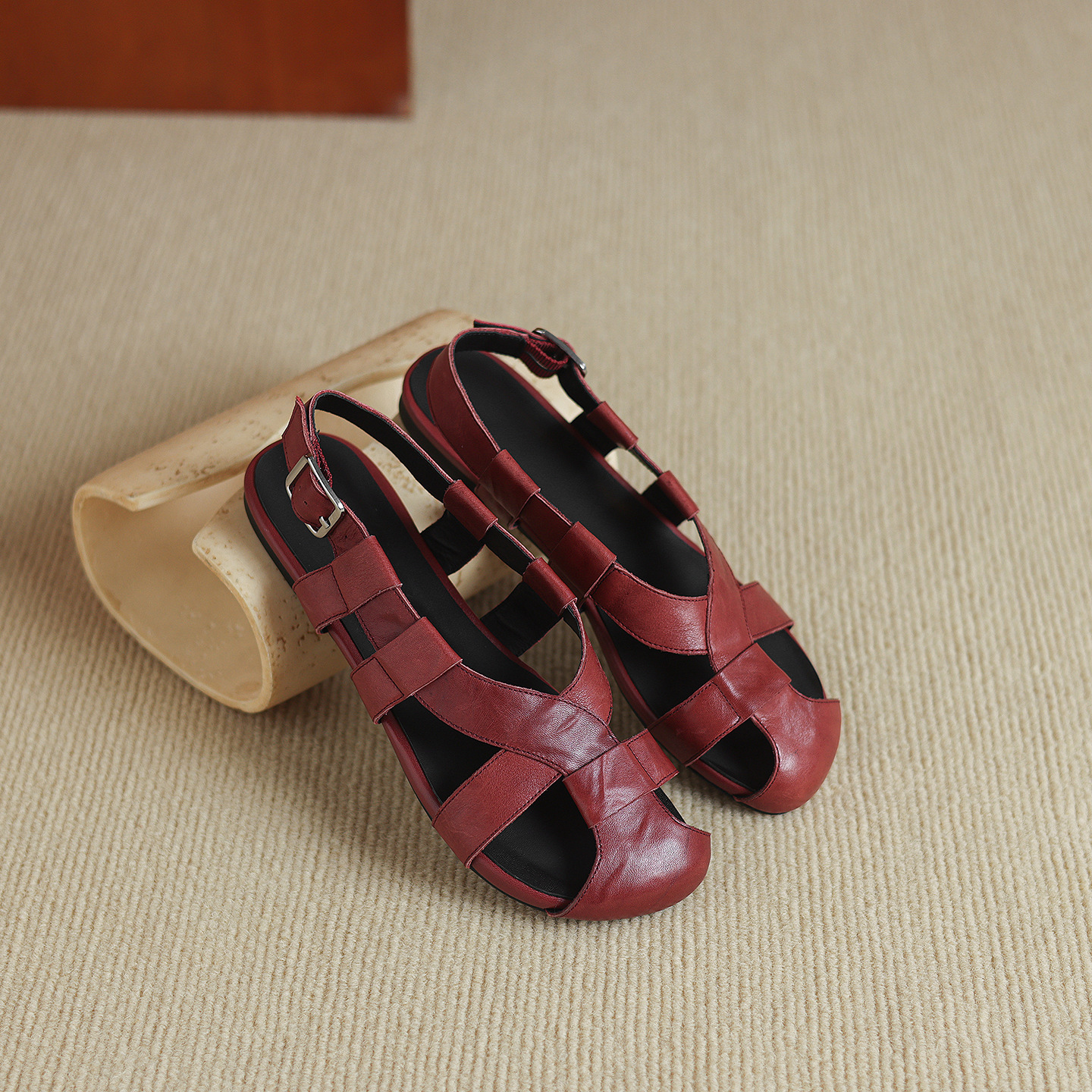 Sandal nữ bệt bọc mũi da bò đan vintage phong cách La Mã — Gạch đỏ