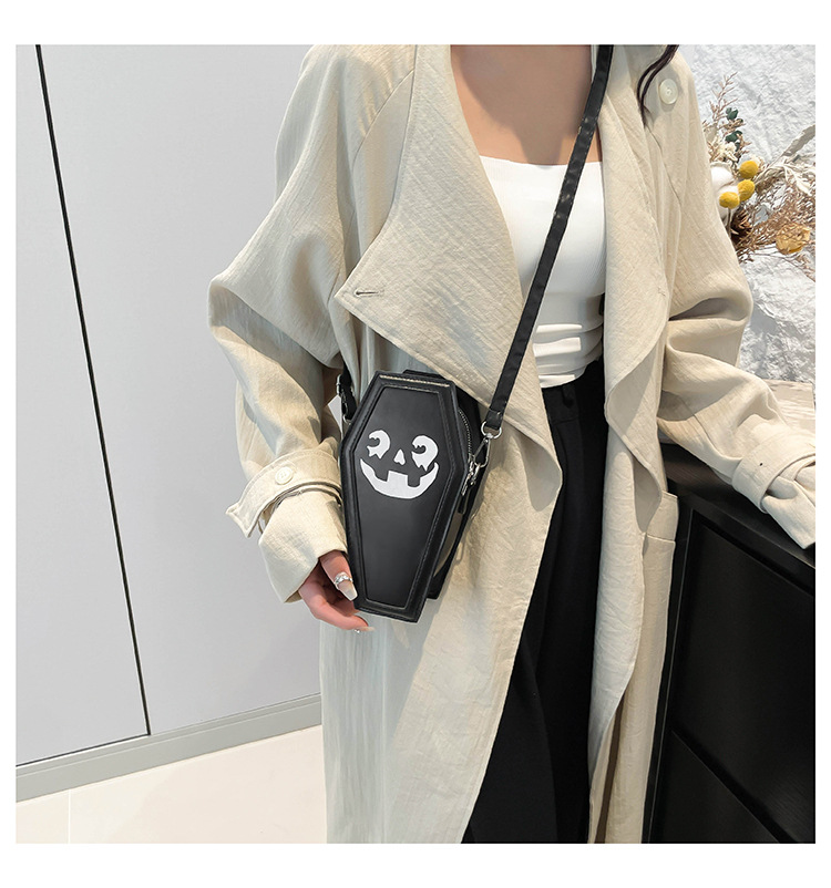 Personalisierte Ghost Creative für Frauen 2024 Neue Halloween-Kürbis-Druck-Einzelschulter-Crossbody-Trendy-Sargtasche_voghion.com