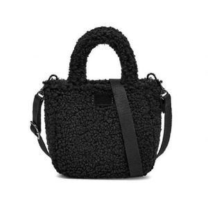 women bag  w�ﶬ���ë�����ذ�ë�qˮͰ������μ�б��ëë��