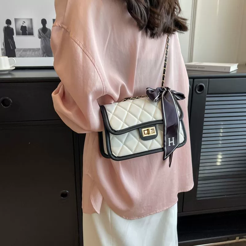 Плечевая сумка‑петля стёганая «ромб», в стиле Chanel, цепочная ручка, 25×8×18 см