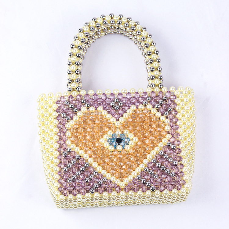 Women's Gender Elegant, Streetwear Style Women's Medium Arylic Heart Shape Elegant Streetwear Beading Weave Square Open Handbag