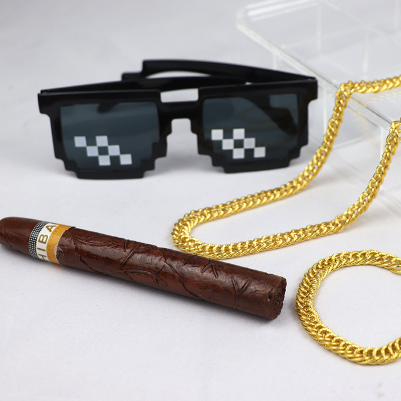 New Mosaic Glasses Two-dimensional Forced Sunglasses Props Cigar Big Gold Chain Personalized Pixel Sunglasses New Mosaic Glasses Two-dimensional Forced Sunglasses Props Cigar Big Gold Chain Personalized Pixel Sunglasses