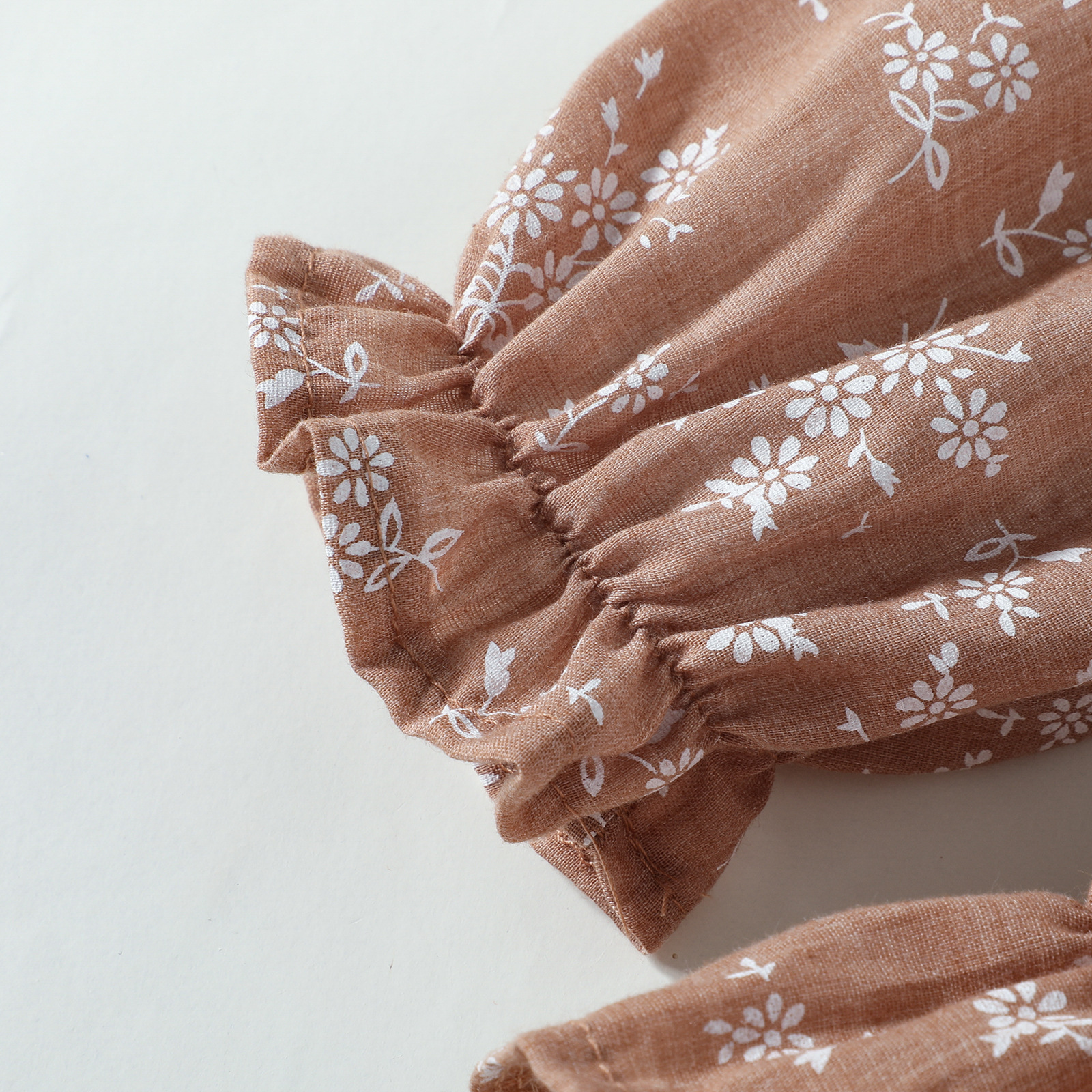 Title 6, Europäischer und Amerikanischer Baby Mädchen Fl...