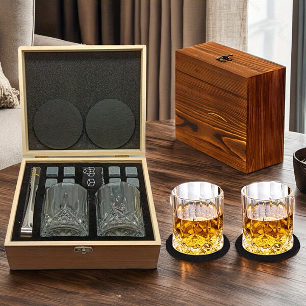 Ice cubes for whiskey