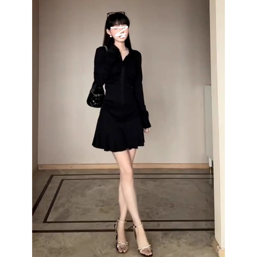 捡漏折扣小黑裙显瘦长袖秋季内搭裙收腰褶皱短款美式运动风连衣裙