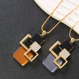 手链;首饰套装;项链