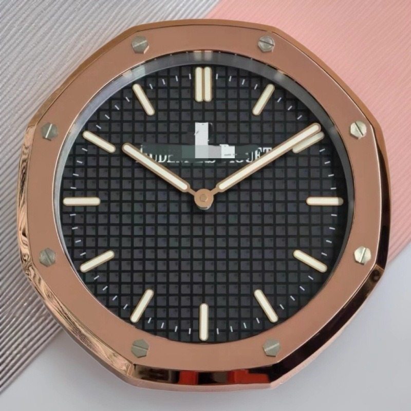 Factory Outlet Direct Sales Metal Wall Clock Simple Living Room Ghost Wall Clock Silent Scanning Movement