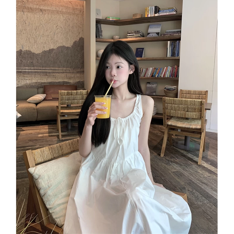 Белое платье на подтяжках для женщин, весна и лето 2025, новый стиль морского курорта, длинная юбка трапециевидной формы с высокой талией, маленькое белое платье первой любви