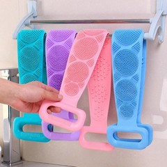 シリカゲルのお風呂タオルは神器の背中をこすります。女性は泥をこすります。