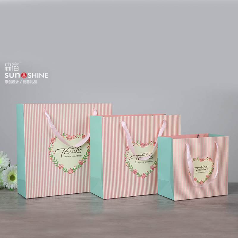 礼品袋时尚手提袋子纸袋购物袋批发Q519大号通用包装袋创意ins风