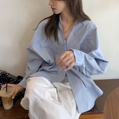 White long-sleeved women's shirt with design sense, niche V-neck loose and versatile casual top, new 2025 spring style