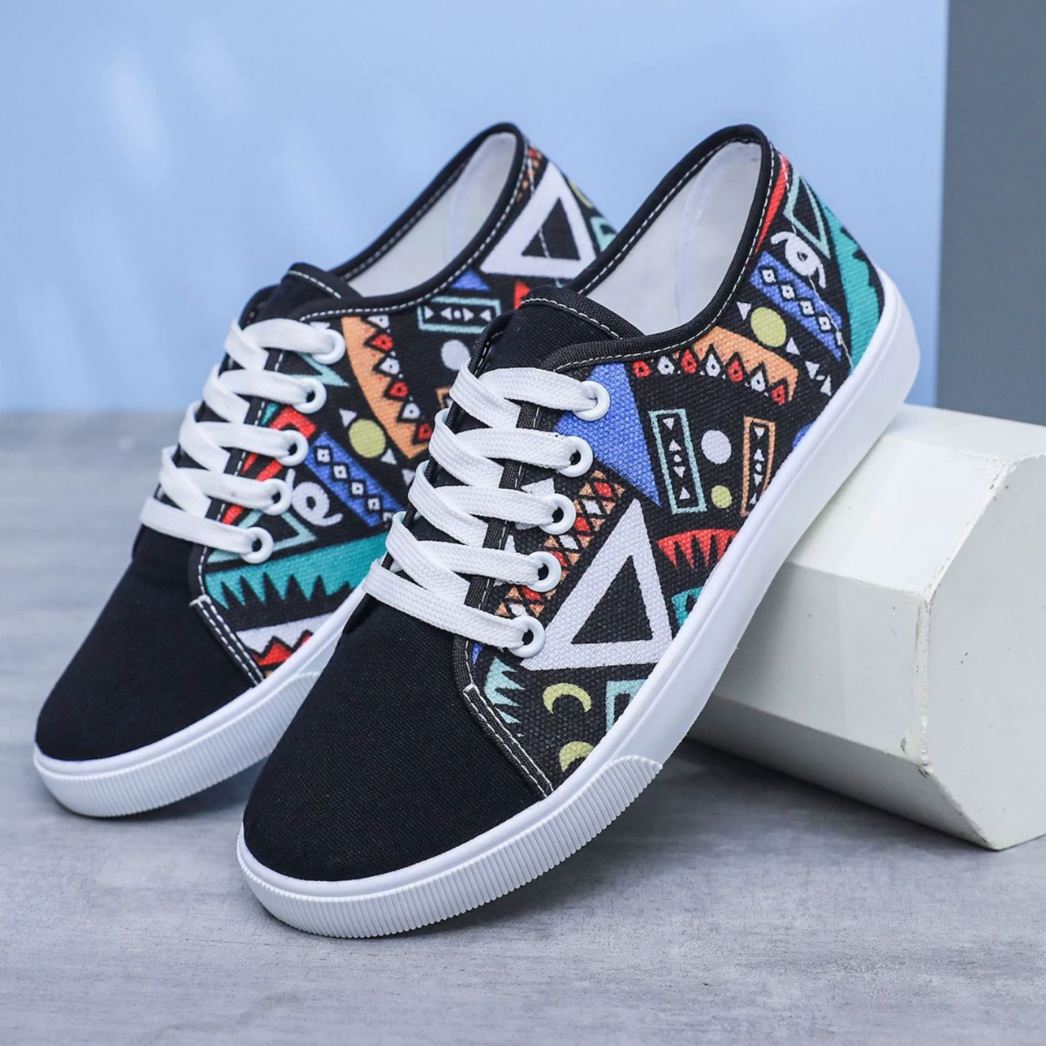 Трансграничный новый принт холст обувь классическая дикая повседневная женская обувь мягкая подошва дышащая женская доска обувь внешняя торговля 43 больших размеров