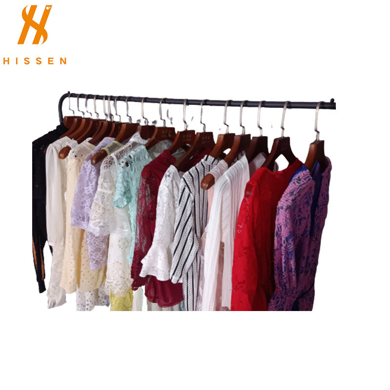 工厂整柜批发二手衣服used clothes light kneat wear出口摩洛哥