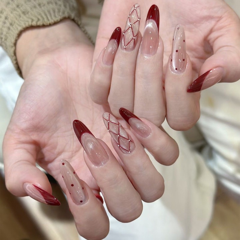 Xiao Xiang Style New Year's Nail Art Cat's Eye Ringge Wave Point Handmade Nail Art Wear Red Charming Detachable Nail Pieces