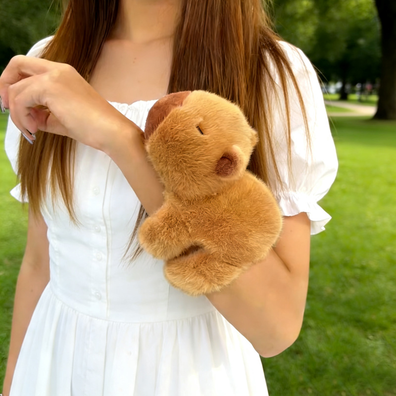 [Venta caliente transfronteriza] capabala Snap anillo capybara muñeca de peluche muñeca Linda pulsera muñeca mentira juguete